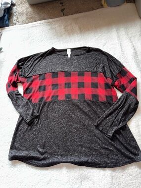 Cozy Black Heather Long Sleeve with Red Buffalo Plaid Size M